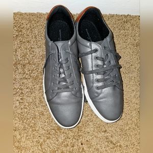 Banana Republic Men's gray leather sneakers